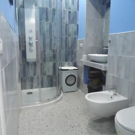 Mithra Centro Storico Neapol